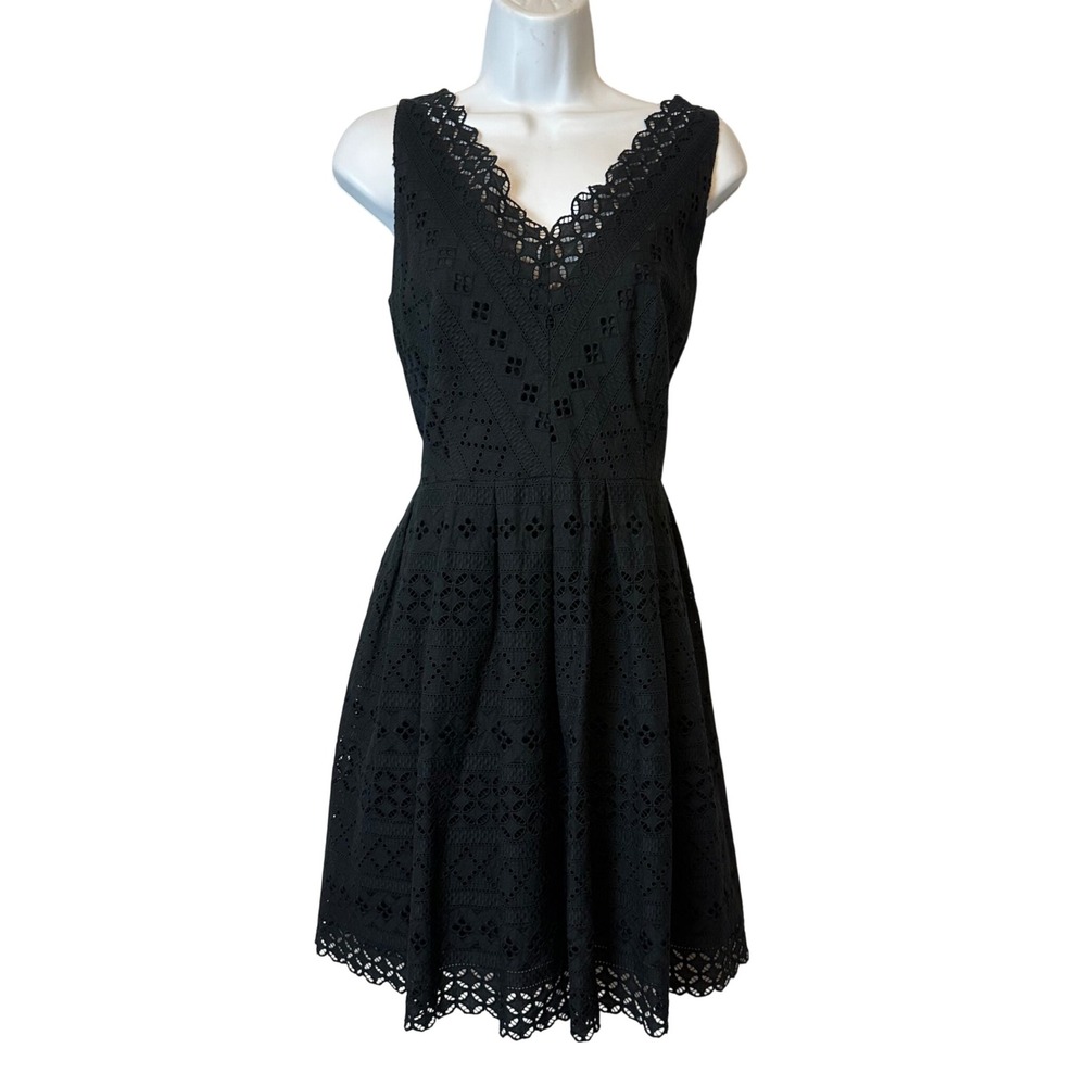 Loft Eyelet Lace Dress Women 8 Petite‎ Black V-Neck Sleeveless Fit & Flare